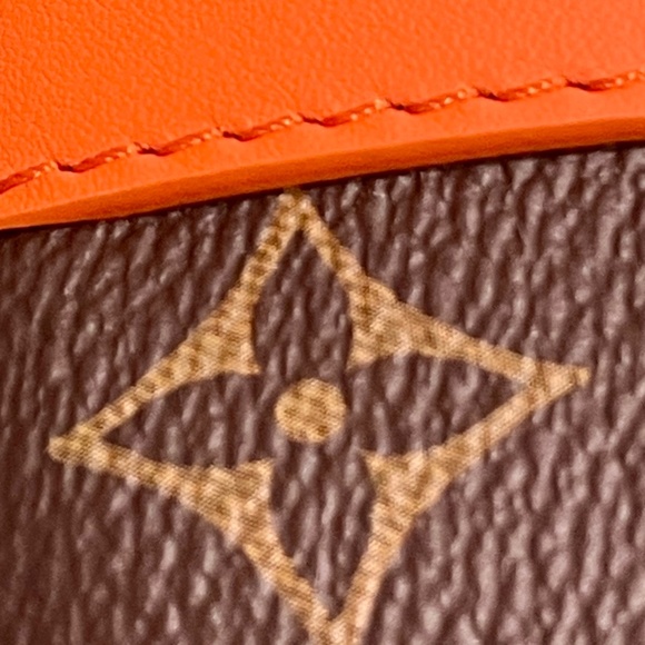 LOUIS VUITTON (Orange)Christopher Backpack MM-M46814 - Picture 1 of 16